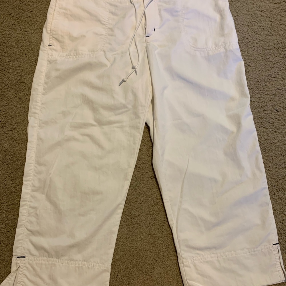Nautica women’s white nylon capris pants